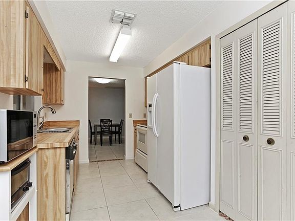 5th image of 1837 Exmore Ave