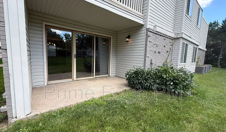 6235 Holdrege St #D-5 — Photo 24