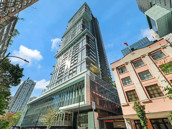 777 Richards St #4201, Vancouver, BC V6B 0M6