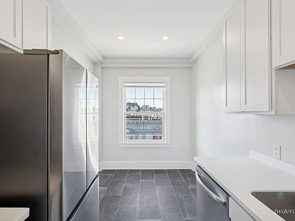 4th image of 312 Fillmore St APT 23