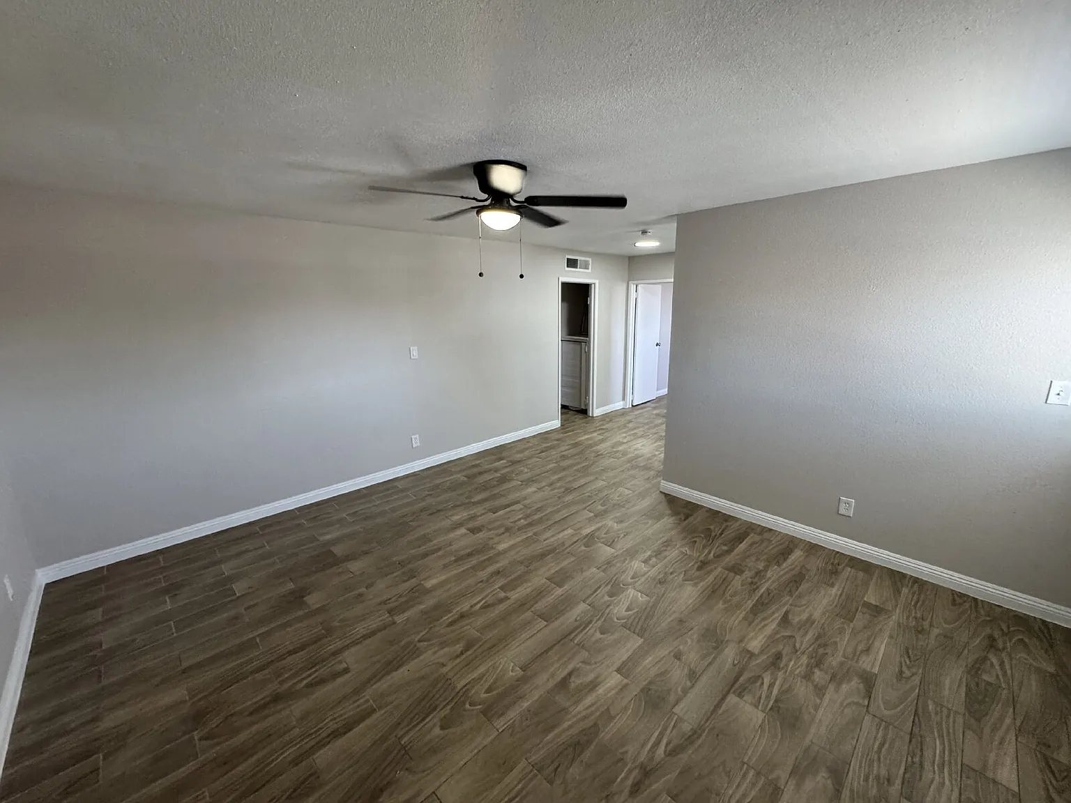 2 bed, 1.0 bath, $1,200 — Photo 2