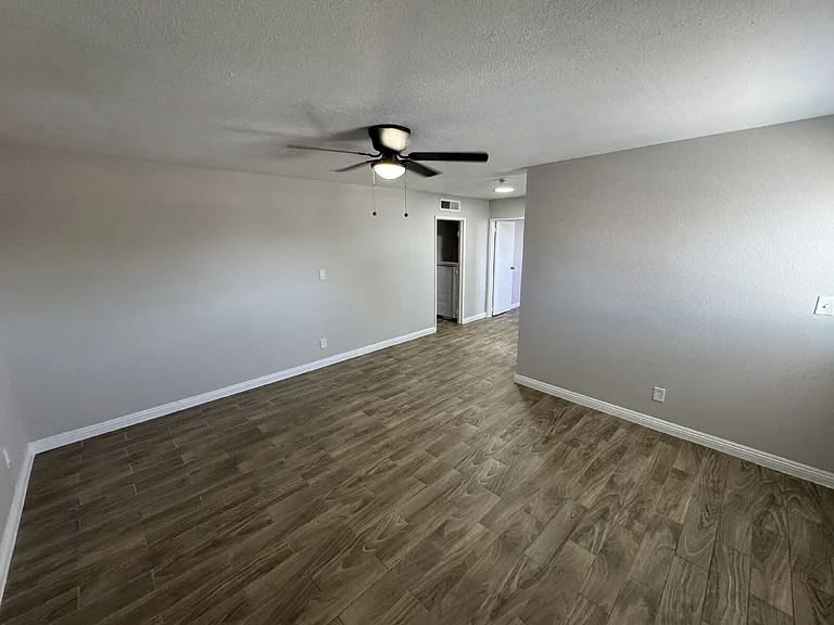 1300 N 22nd St #4 — Photo 2
