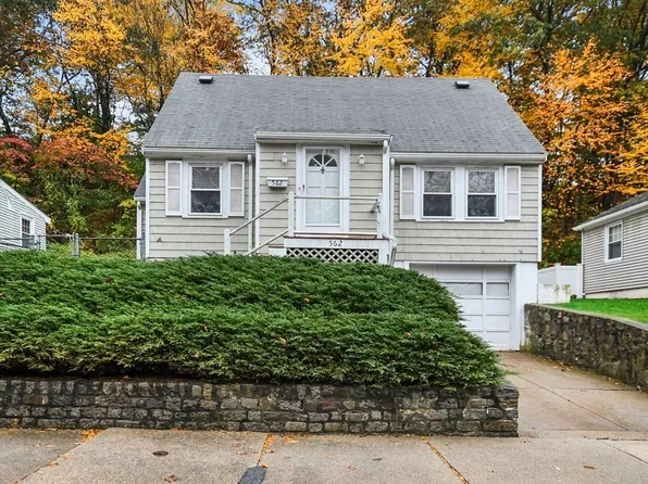 562 Poplar St, Roslindale, MA 02131
