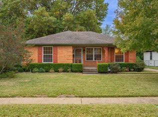 1928 Viewcrest Dr, Dallas, TX 75228