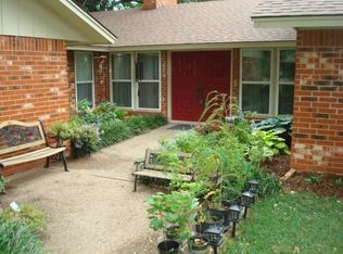 2909 Woodbriar Sq, Enid, OK 73703