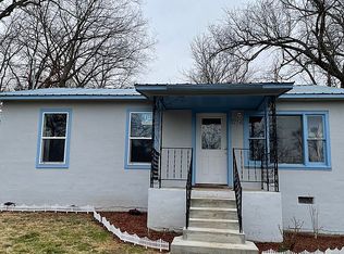 204 College St, Greenfield, MO 65661