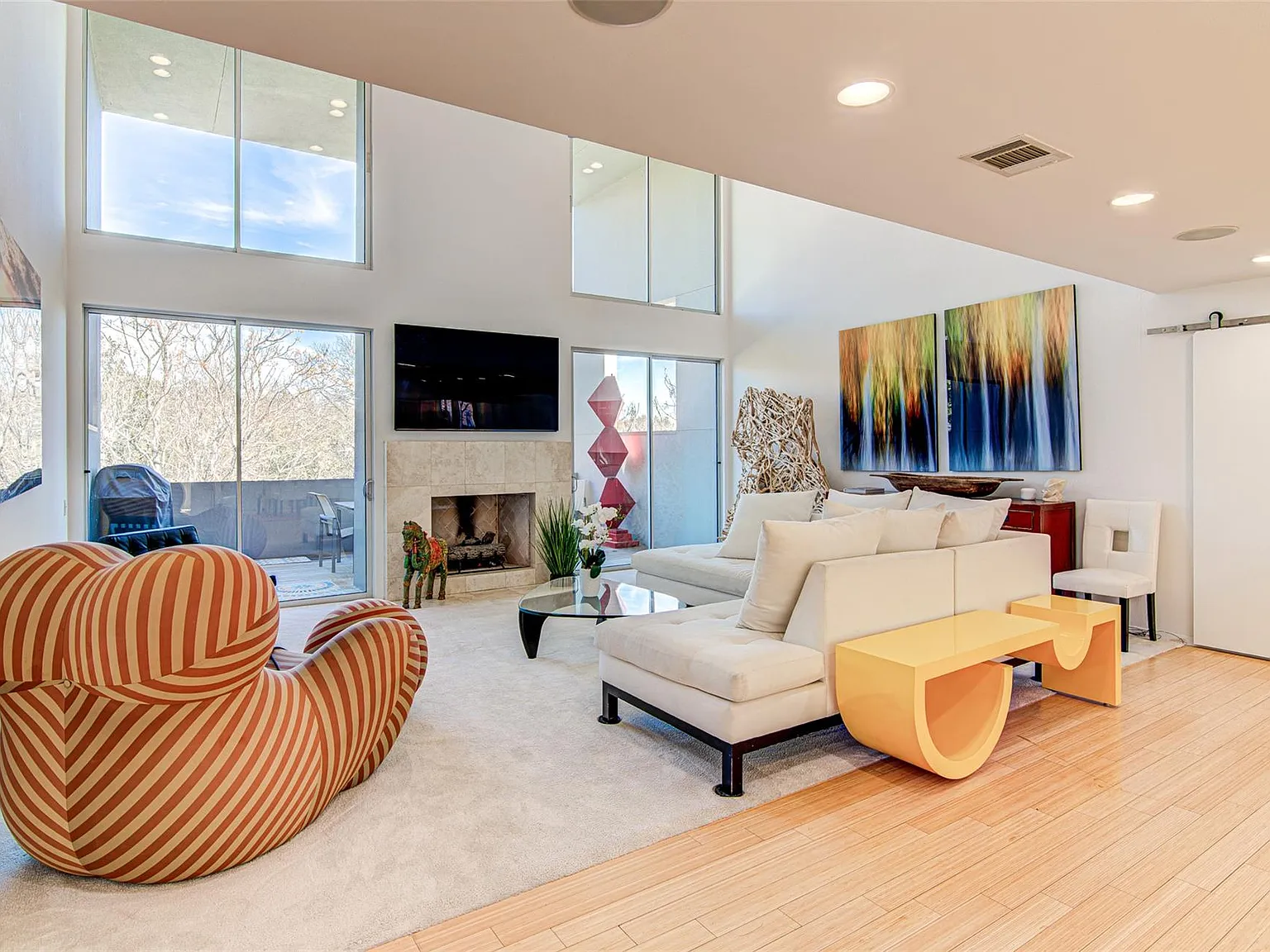 5 bed, 2.0 bath, 3500 sqft, $5,500 — Photo 2