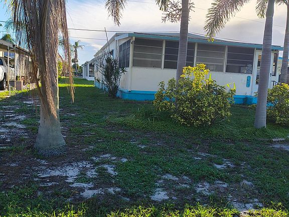 2nd image of 8294 SE SANDY Lane