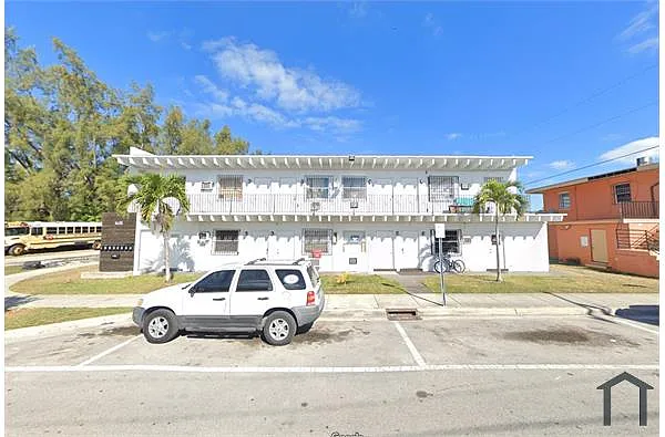 Building Photo - 1405 NW 2nd Ct #7