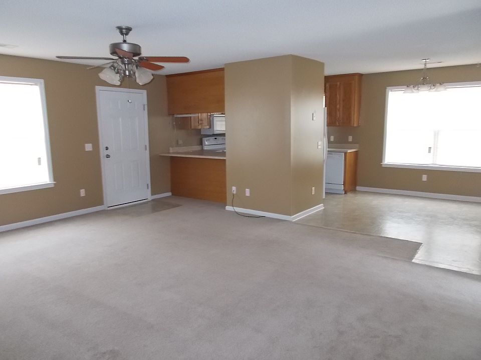 2nd image of 980 Will Logan Rd