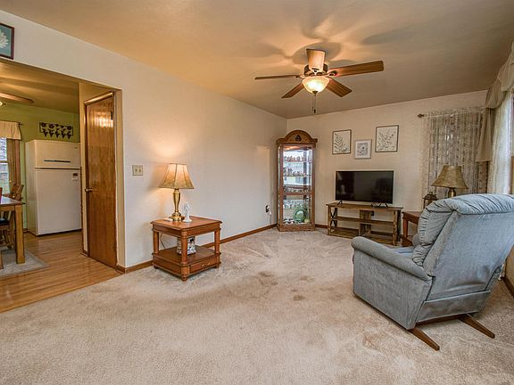 3rd image of 233 Saint Ann Ave