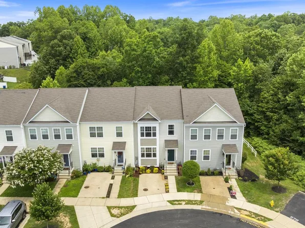 582 English Oak Ln, Prince Frederick, MD 20678