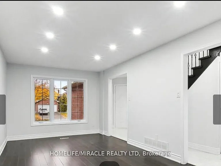 204 Delaney Dr #UPPER — Photo 9