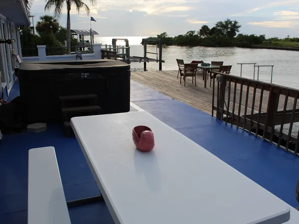 5907 Beverly Dr, Hudson, FL 34667