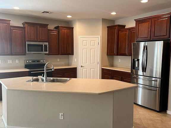 4th image of 25211 N 53rd Dr