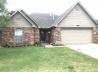 19809 E 39th St S, Broken Arrow, OK 74014