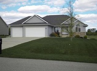 5021 Mercedes Bnd, Waterloo, IA 50701