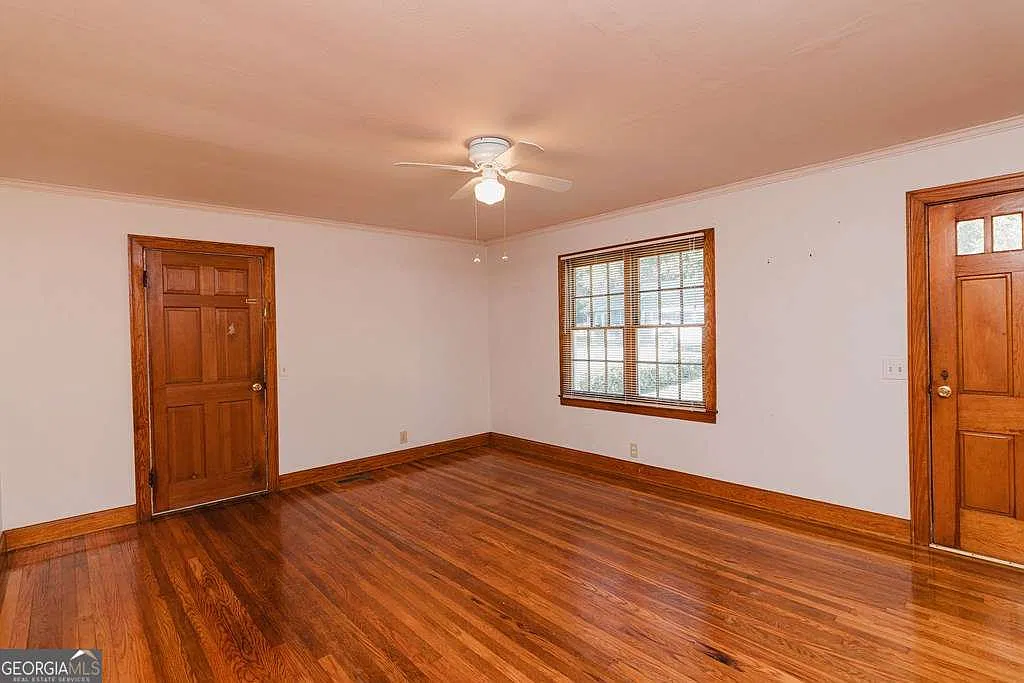 2 bed, 1000 sqft, $1,500 — Photo 3