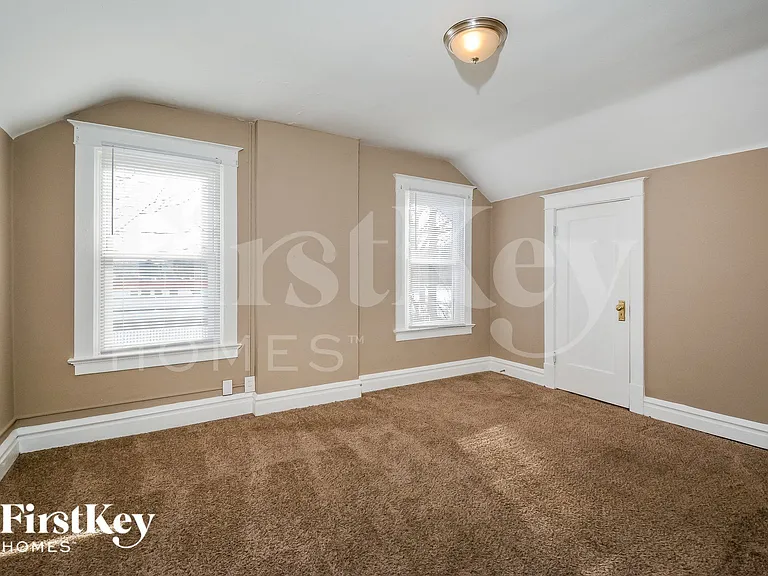 1455 S New Florissant Rd — Photo 13