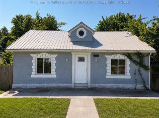 320 Birch St, Saint Albans, WV 25177