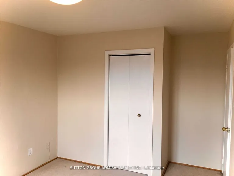 4 Nootka Cres #2 — Photo 19