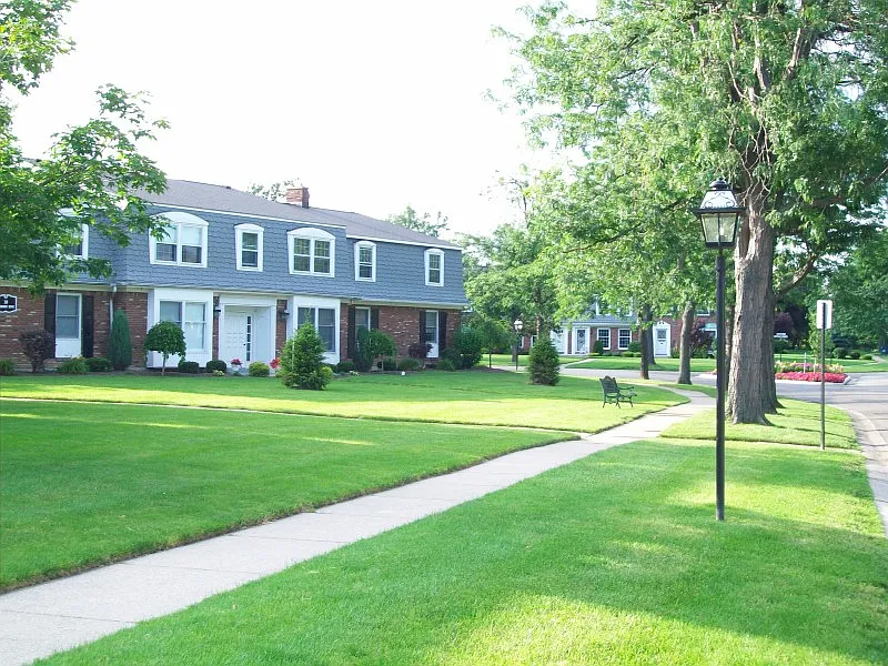 45 Guilford Ln #5