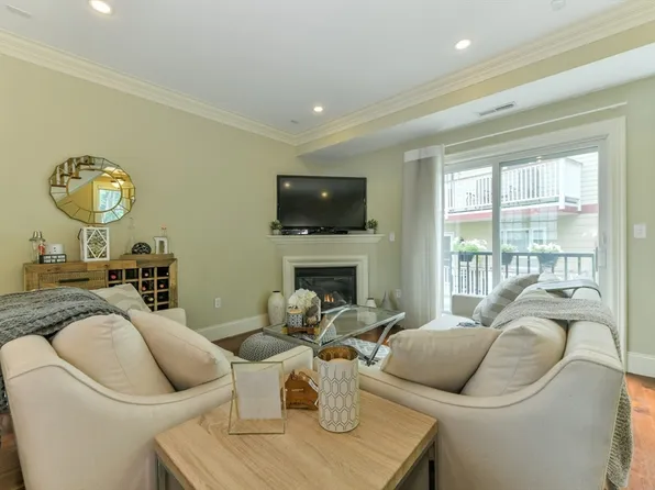 67 Church St #3, Dorchester, MA 02122