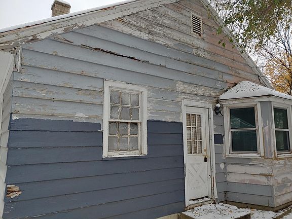 4th image of 299 Lemyra St SE