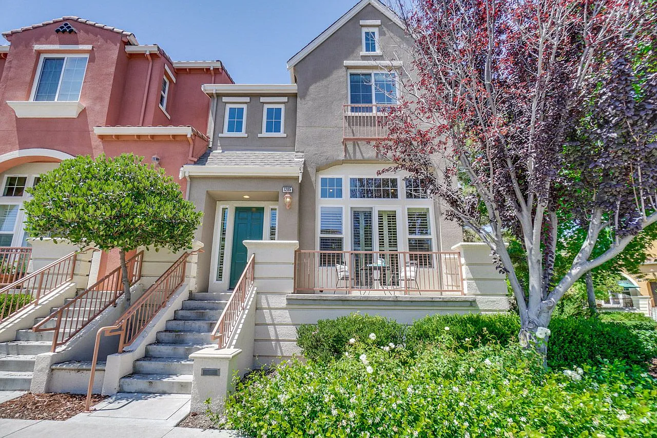 1205 Kelley Way photo 1