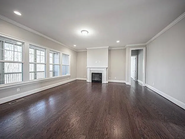 1013 Merrifield Dr — Photo 8