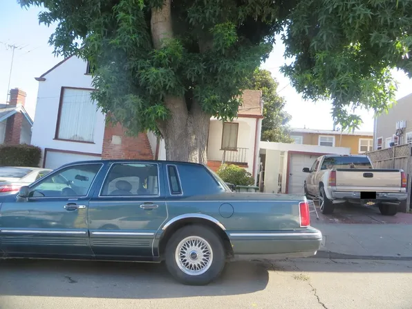 3718 Santa Rita St, Oakland, CA 94601