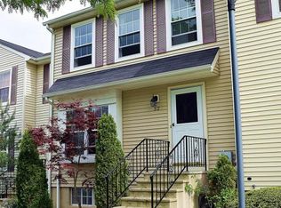 32 Byrnes Ln E, Sayreville, NJ 08872