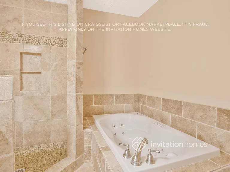 327 Mackinac Holw — Photo 18