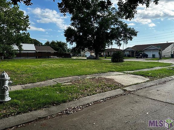 4th image of 21970 N Chipwood Dr