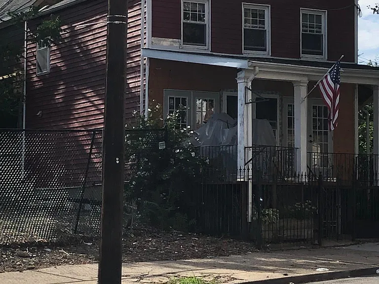 74 Sussex Ave — Photo 2