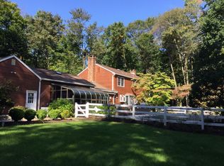 2 Tall Pines Ln, Whitehouse Station, NJ 08889