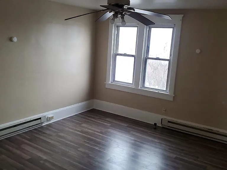 275 New Hancock St #4 — Photo 4