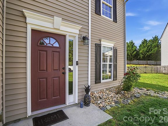 5th image of 2002 Moonstone Ln