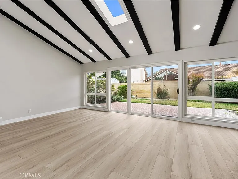 9374 Fleetwood St — Photo 11