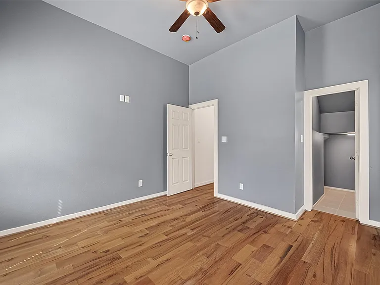 224 N Stiles St — Photo 17