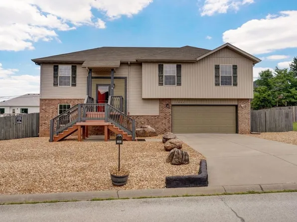 1307 W Robin St, Ozark, MO 65721