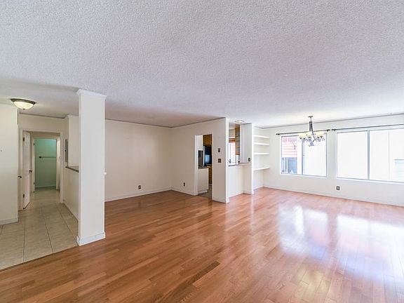 3rd image of 5625 Sumner Way Unit 207