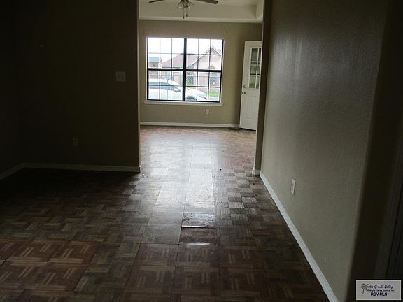 5th image of 468 Medina St