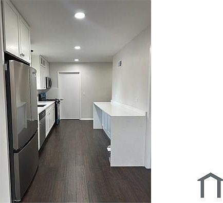 3rd image of 2033 Linden Ave #2R