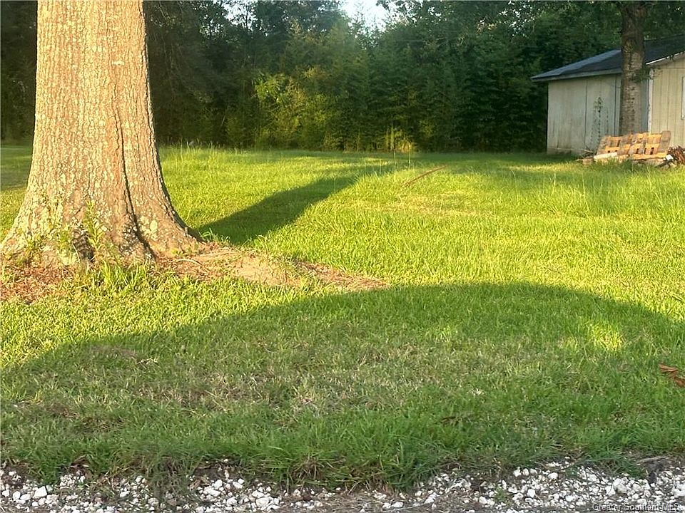 2nd image of 2 Louise Goode Rd