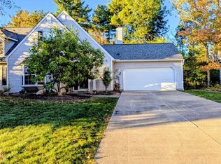 19620 Porters Ln #15, Strongsville, OH