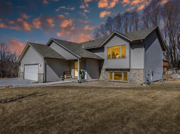 7484 Thorn Hill Ln, Savage, MN 55378