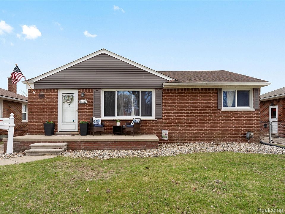 1st image of 21242 Bon Brae St