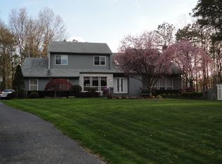 45 Golf Club Cirlce, Manorville, NY 11949