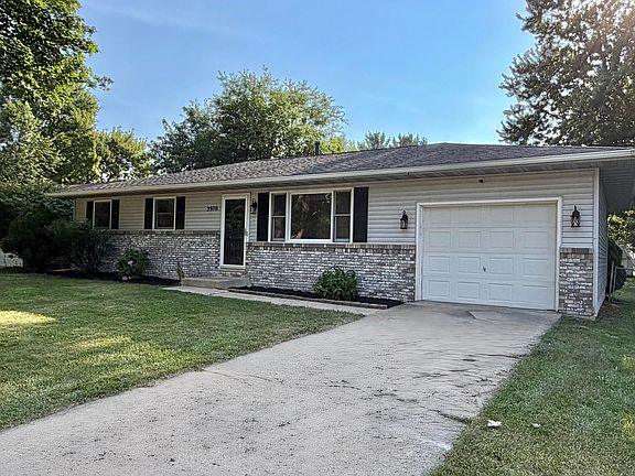 2nd image of 2970 Monnier St